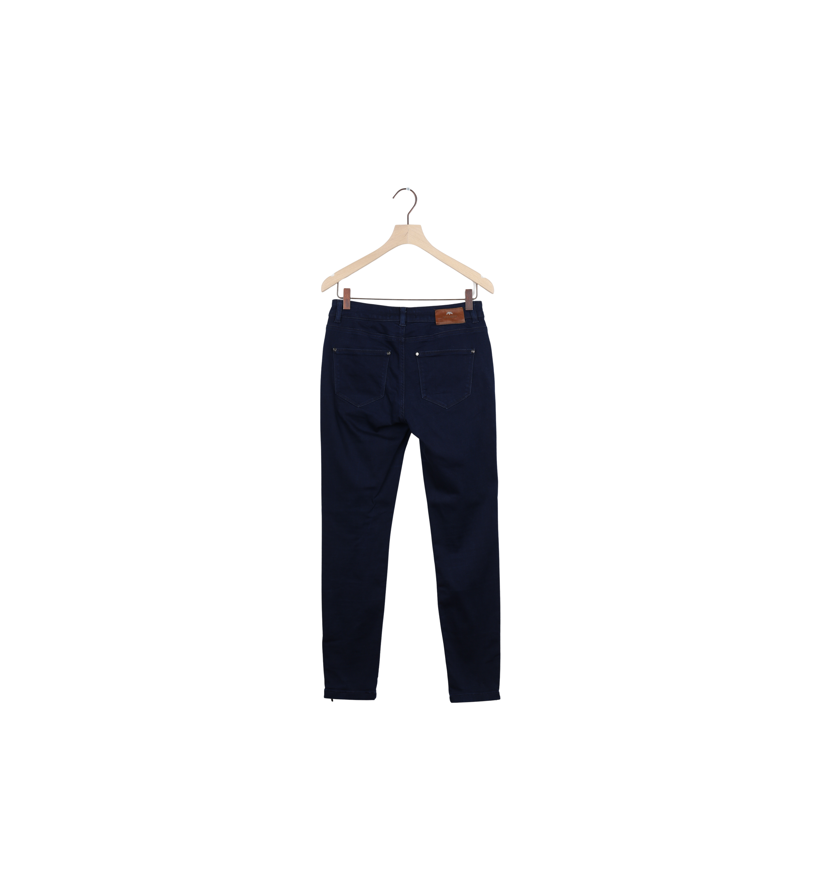Packshot / Navy / ReLoved
